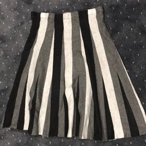 STRIPED SWEATER SKIRT